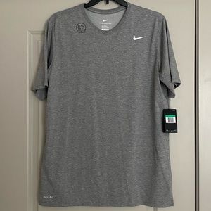 Nike Men’s XLT gray T-shirt